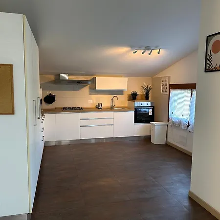 Airport House Apartmán
